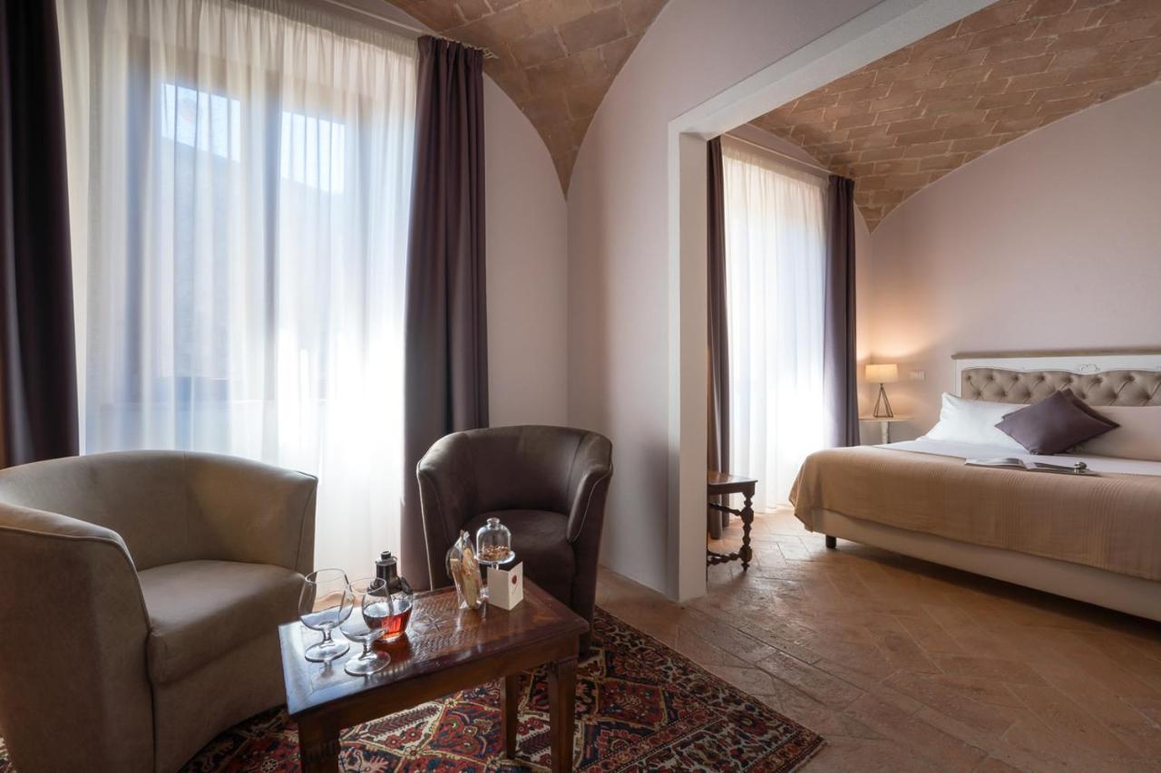 Dimora Delle Muse Bed and Breakfast Montalcino Exterior foto